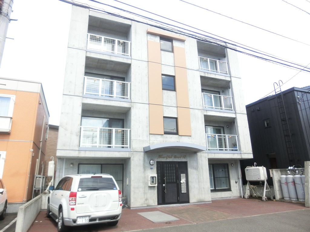 【ハートフルコート18】2駅利用可能、防犯面安心、設備充実物...の画像