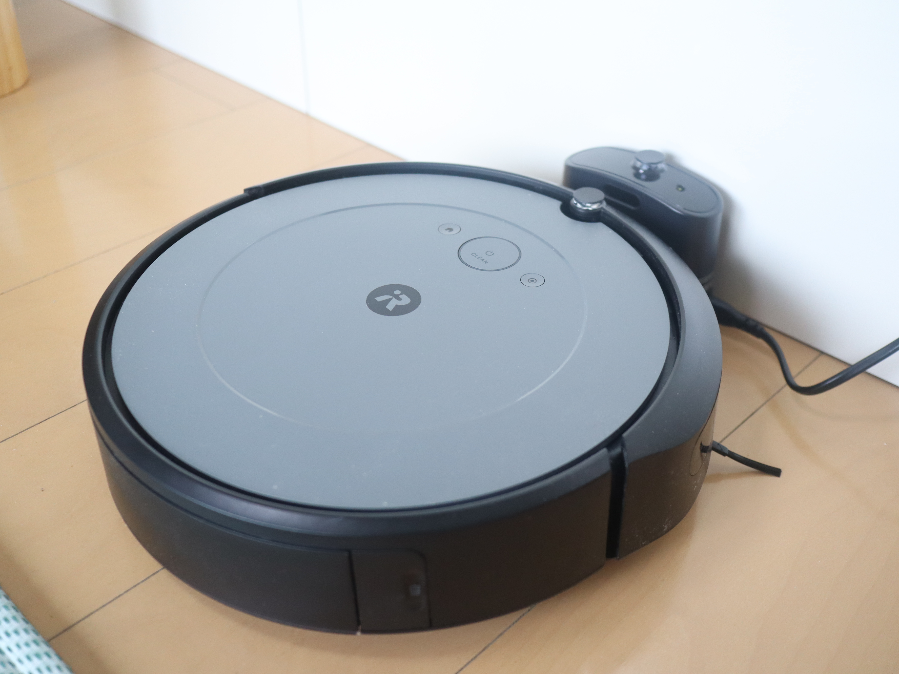 大野さんの新生活♪我が家にお掃除ロボット「ルンバi2」がやっ...の画像