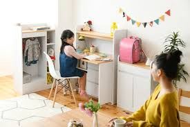 「小学生のこども部屋に置く家具の選び方は？」の画像