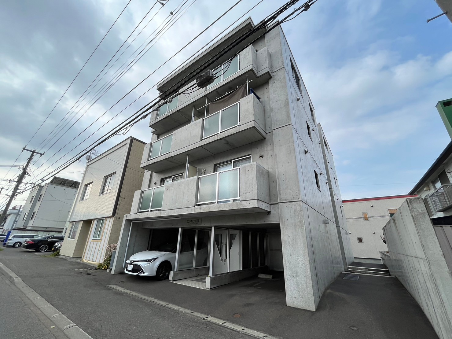 【サンシャインハイツ】夏には嬉しいエアコン付き！ネット無料！...の画像
