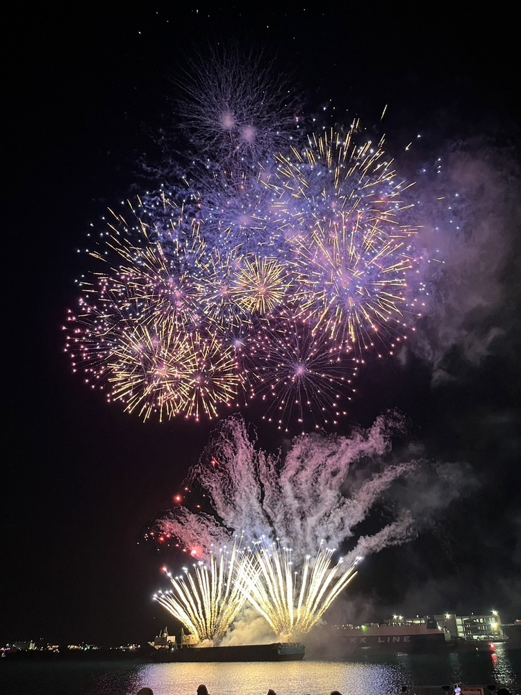 3日間連続花火！「第50回那覇ハーリー」の画像