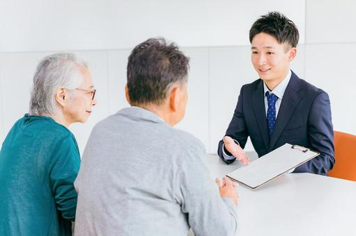 不動産を売却する理由は介護のため？ポイントと説得方法の画像