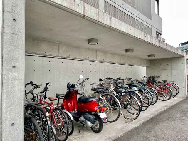 賃貸物件のバイク置場でのトラブルとは？置場の選び方などを解説...の画像