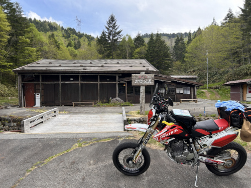 バイクの季節真っ只中の画像