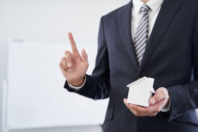 「不動産売却時の媒介契約とはなに？メリットや注意点を解説」の画像
