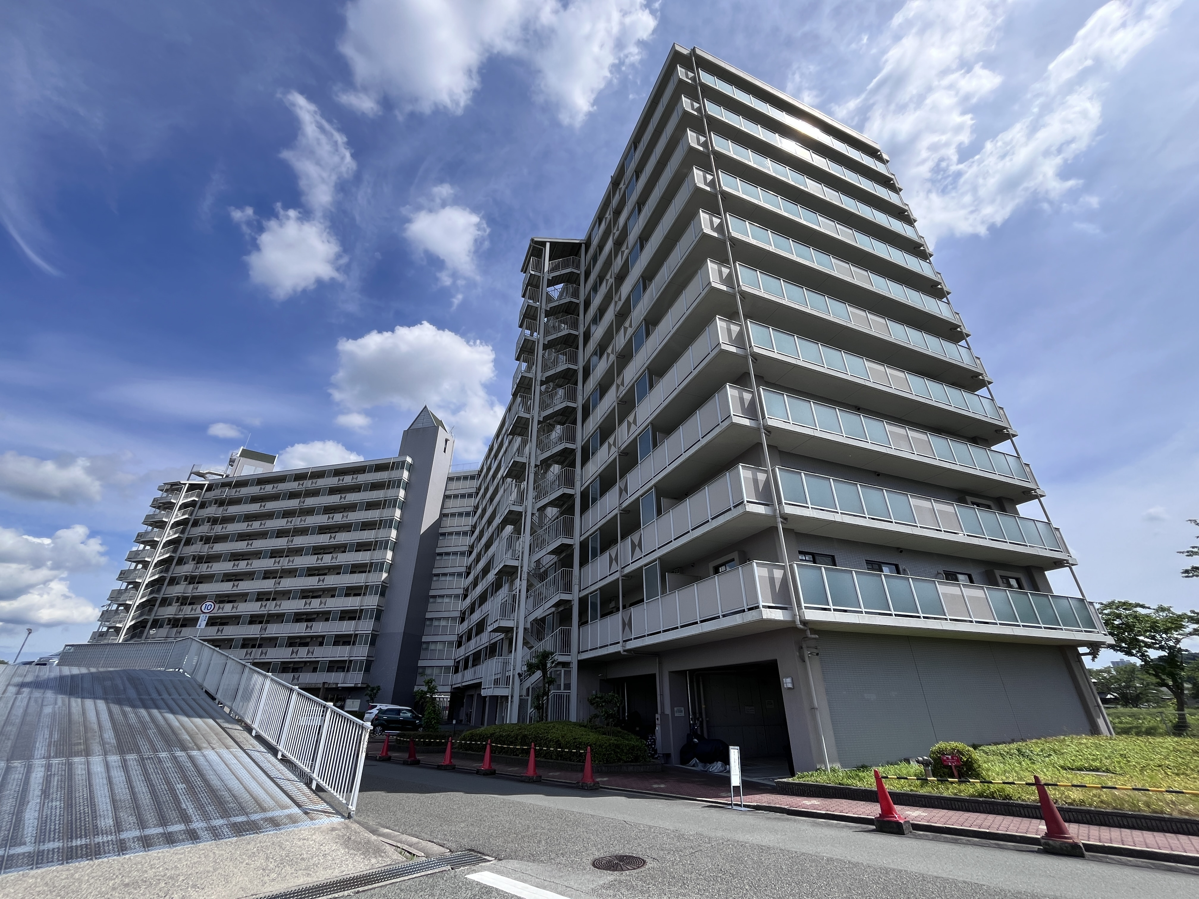 兵庫県三田市大原105号室の画像