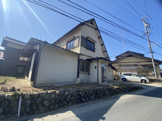 中津川市手賀野の貸家　外観写真