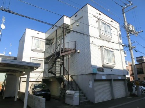 【メゾンド・カンパーニュⅡ】夏には嬉しいエアコン付き！の画像