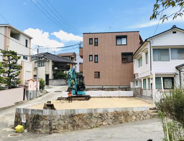 土地の購入時にチェック！傾斜地の概要や購入のメリット・注意点を解説