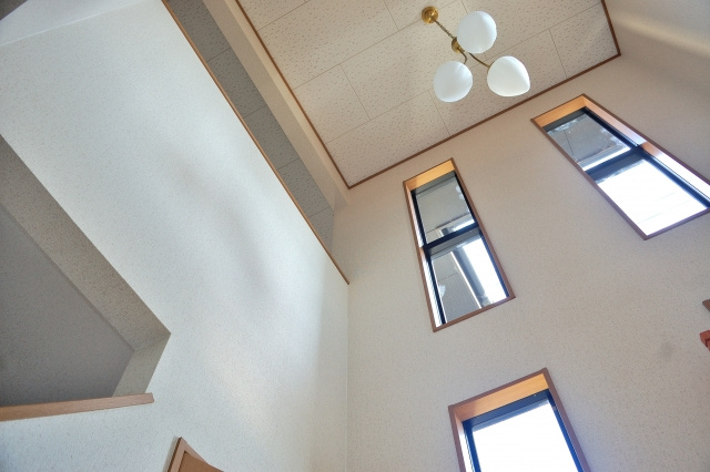 一戸建てに吹き抜けリノベーションしたい！知っておきたいポイン...の画像