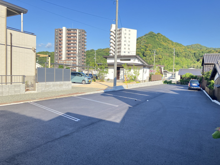 新しい駐車場ができました！の画像