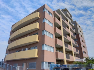 子育てしやすい三島市の暮らし。三島市青木の中古マンションをご...の画像