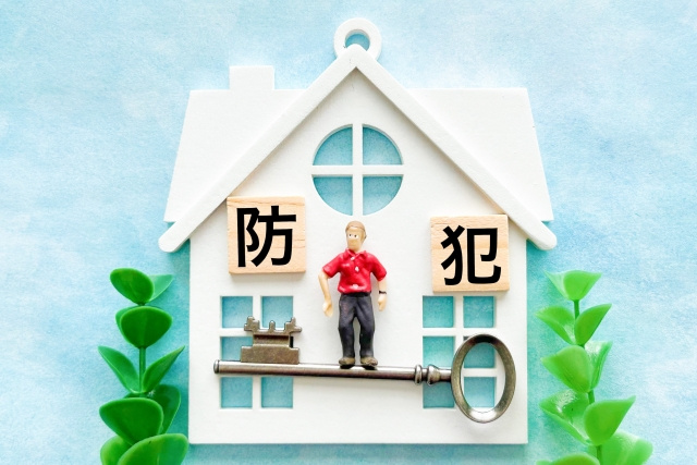 一人暮らしで長期不在にするときの防犯対策！安全面のポイントも...の画像