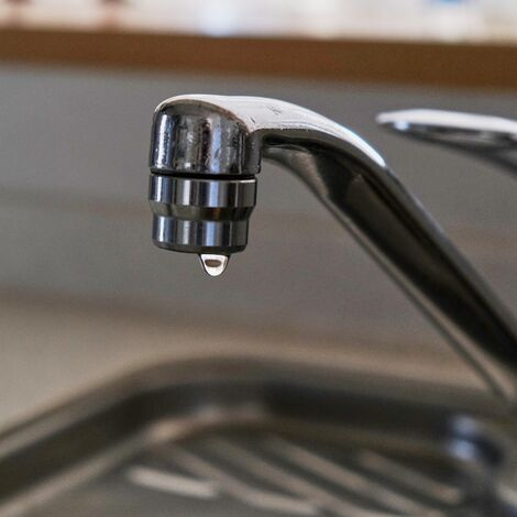 賃貸で水漏れ!?取るべき対応と未然に防ぐ方法の画像