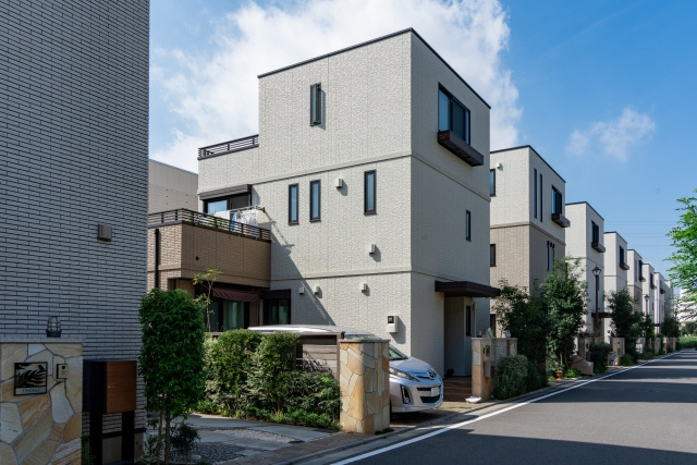 ミニマルに暮らす、小規模戸建ての新しいスタイルの画像