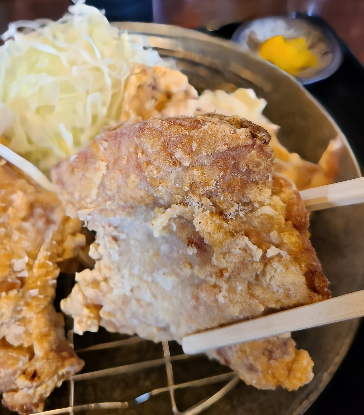 『定食吉田屋』で、がっつり旨い「からあげ定食」を食べてきた。...の画像