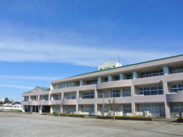 下野市にある「緑小学校」はどんな学校？概要や特徴をご紹介！の画像