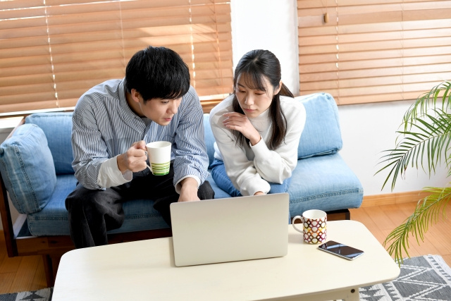 同棲はいつから準備する？準備期間・同棲にかかる費用・必要な手...の画像