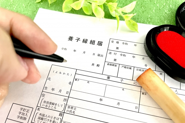 相続における養子縁組とは？メリットと注意点を解説の画像