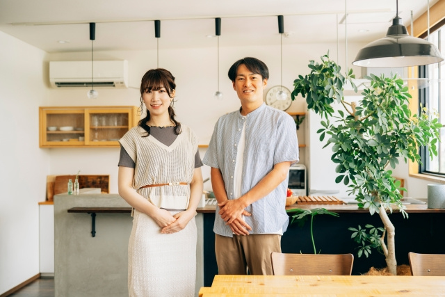 カップルが同棲する場合の生活費は?費用の目安や節約方法についても解説