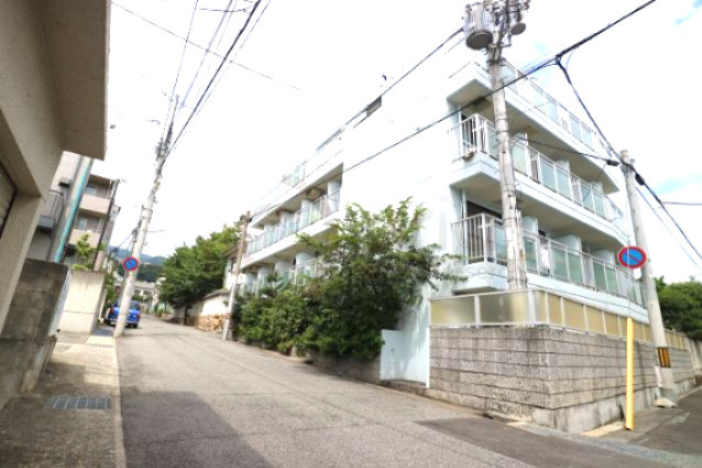 阪急六甲駅周辺の最安値クラスの家賃『ライフピアモア六甲』の画像