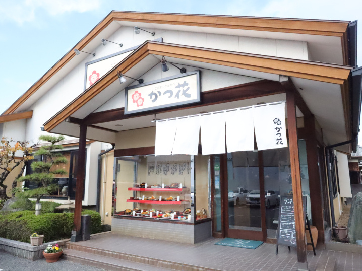 松山市朝生田町３丁目にある「かつ花朝生田店」ランチメニューが...の画像