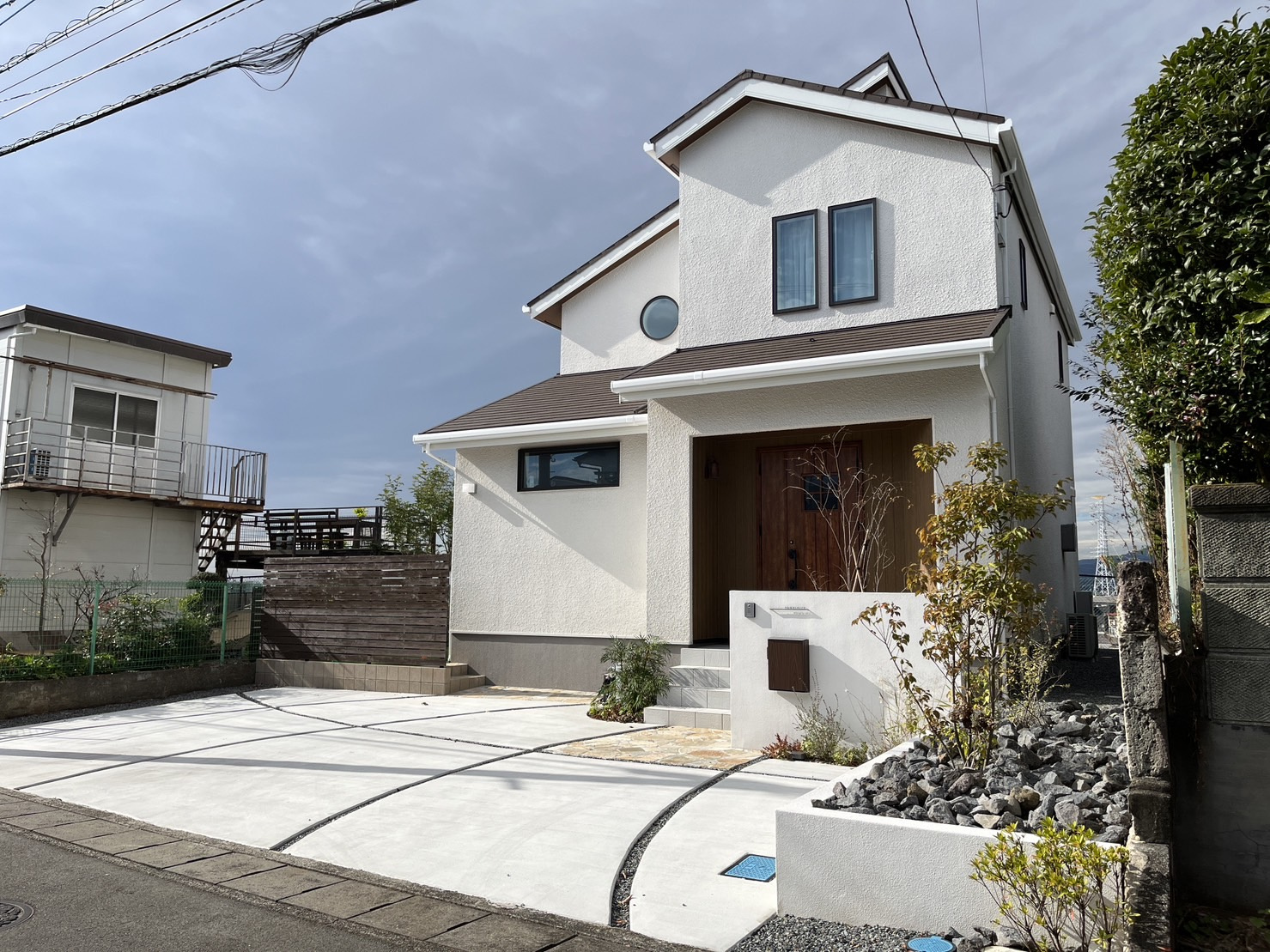 ファミリーにおすすめ！三島市千枚原にあるオシャレ中古戸建てを...の画像
