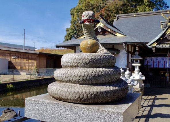 蛇年に訪れたい！栃木県真岡市の神秘的なスポット・白蛇弁財天の画像