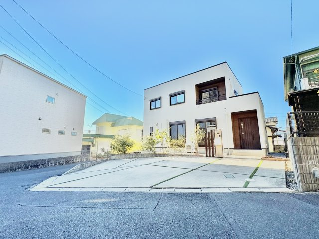 設備が魅力！浜松市中央区西山町の中古戸建ての画像