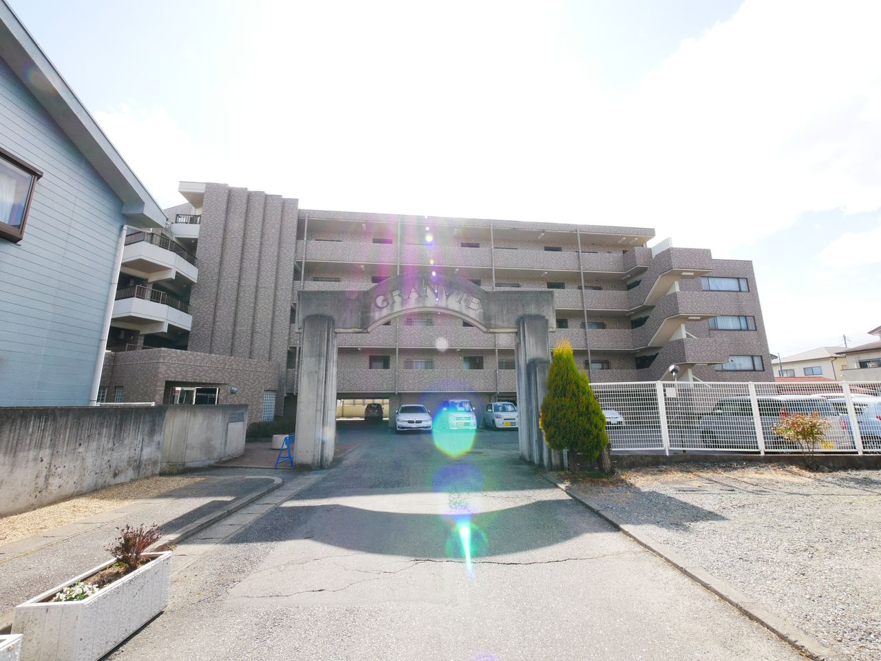 甲府市上石田2丁目「グランヴィ上石田 415」リフォーム済み...の画像