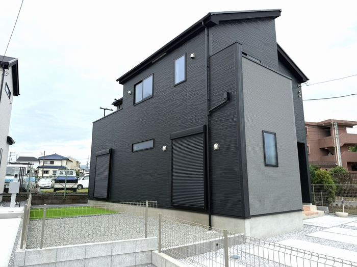 秦野市鈴張町の新築戸建て残1棟！仲介手数料無料の魅力をご紹介...の画像