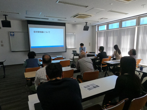 今日は玉島市民交流センターで空き家の講演を行いました！の画像
