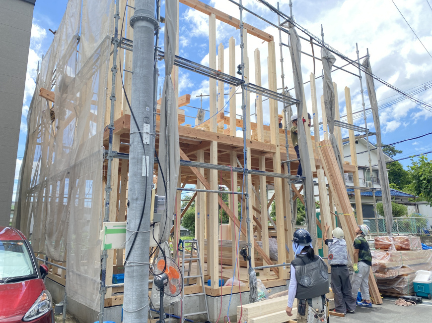 「ラルジュガーデン豊中若竹町棟上げしました♪」の画像