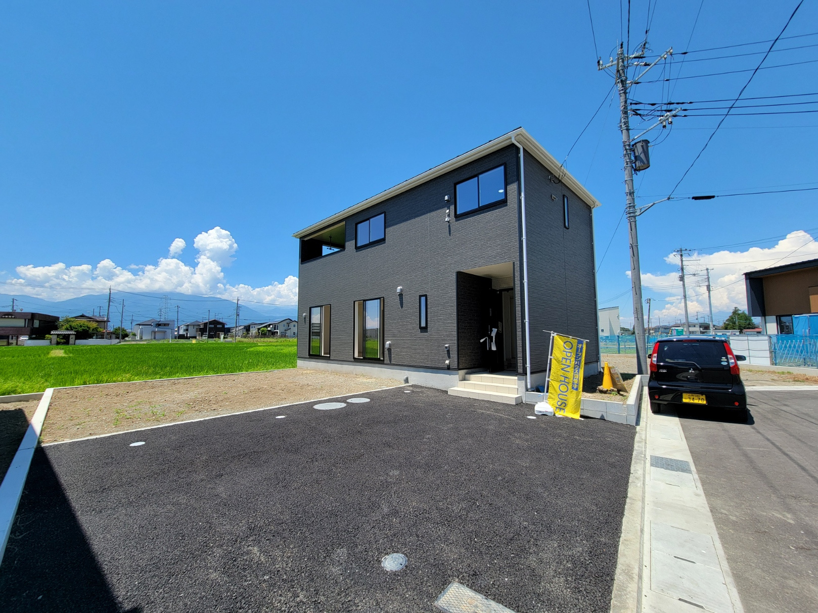 【昭和町西条】QUIE搭載オール電化新築住宅｜車2台・3台並...の画像