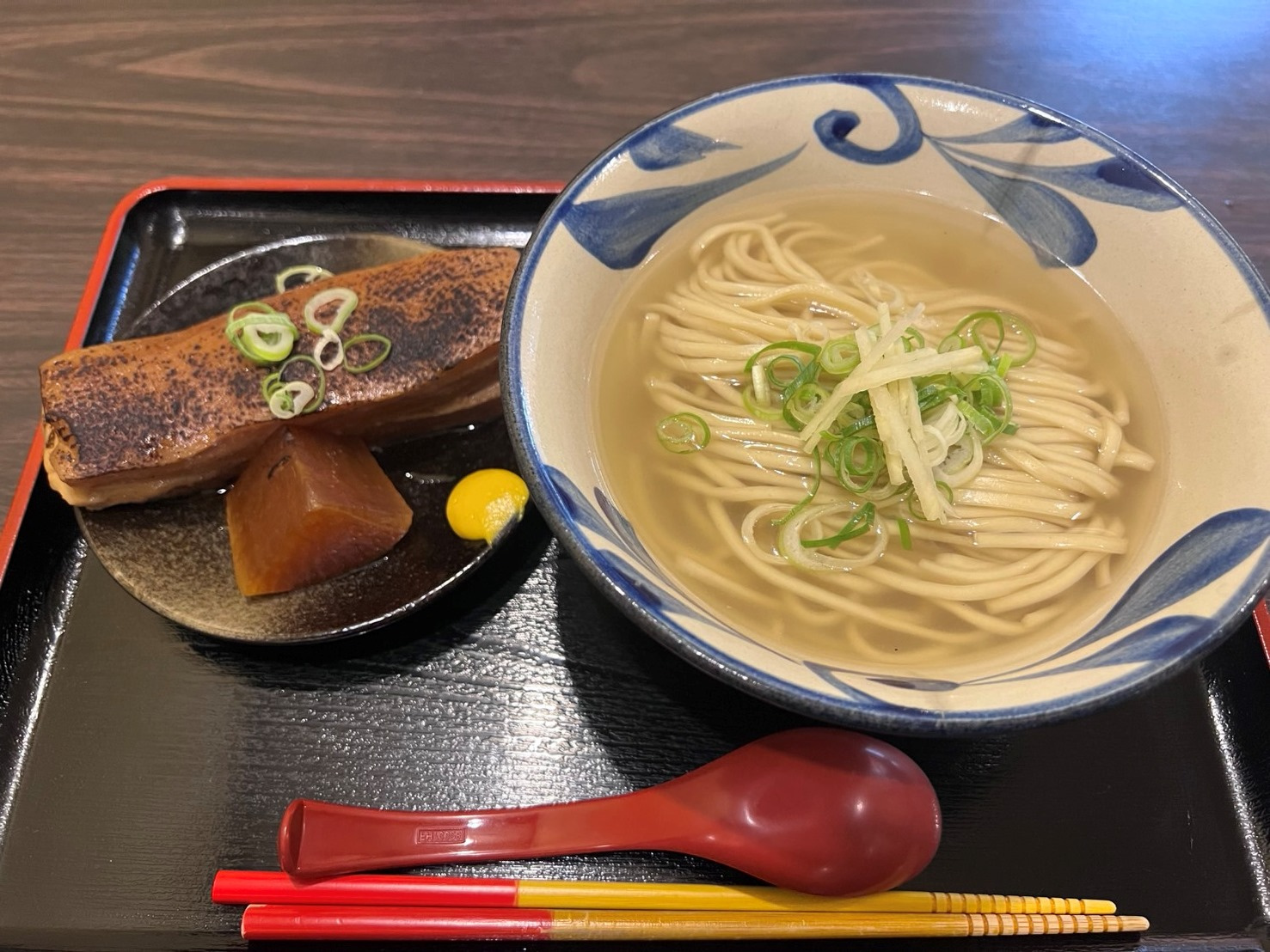 【六甲道ランチ】沖縄の風を感じる一杯！「木灰そば 太陽人」で...の画像