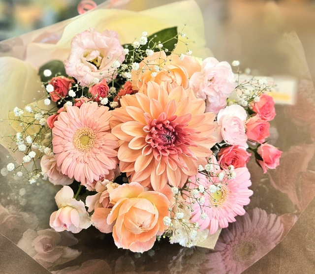 好きな花をプレゼントに選ぶならどれがおすすめ？特別感ある贈り...の画像