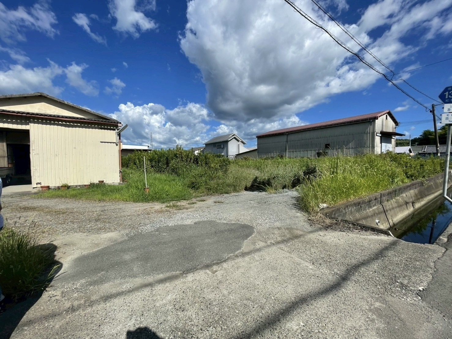 和歌山市吉原エリアに広がる約571坪の売土地 の画像