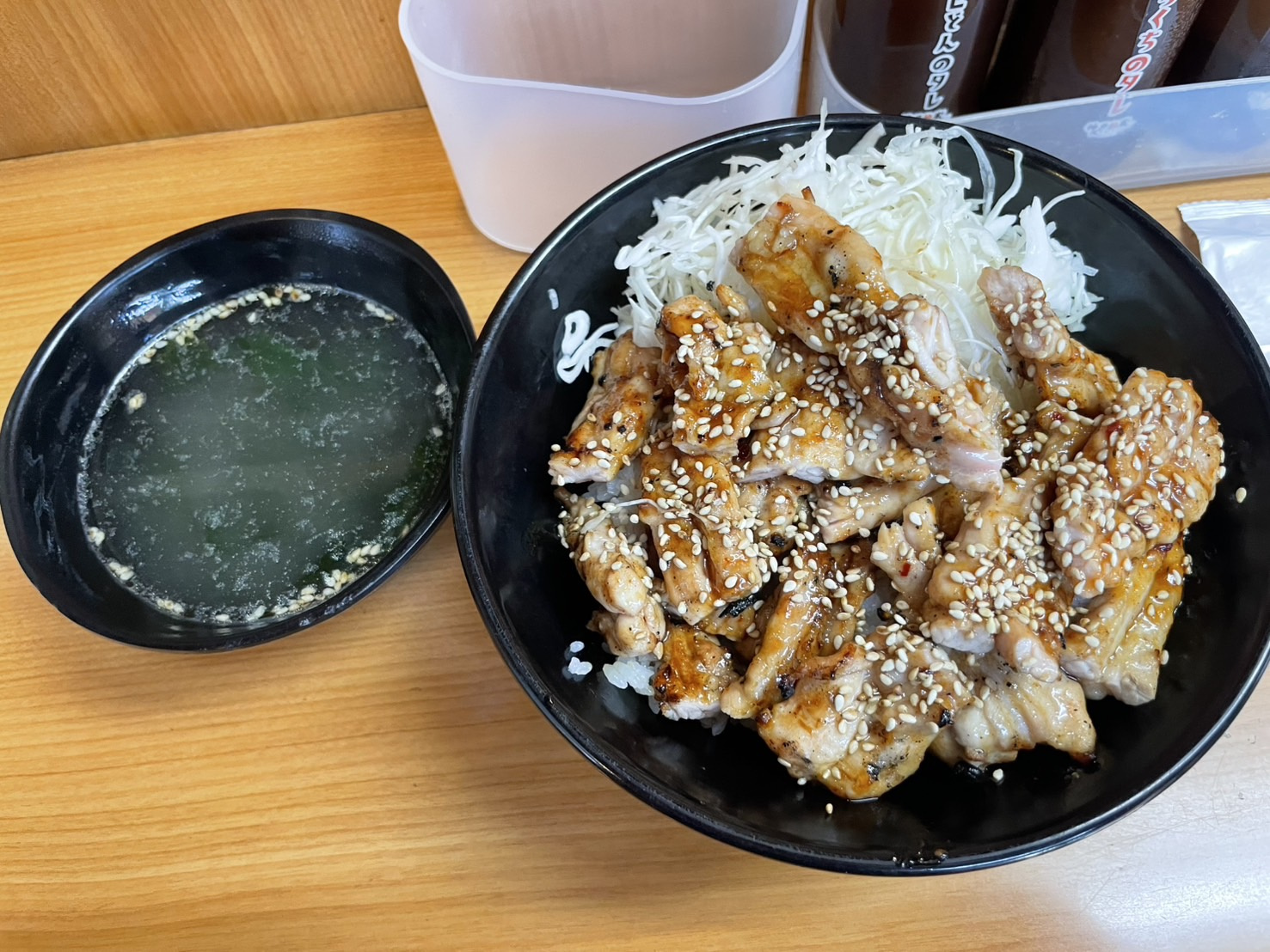 【阪急春日野道駅すぐ！】肉汁ジュワ～ッ✨禁断の「せせり丼」が...の画像