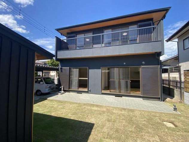 甲斐市中下条｜内外装・外構フルリフォーム済み中古住宅｜敷地6...の画像