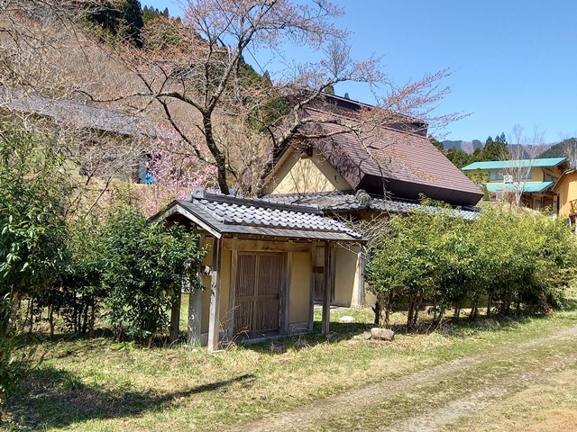 「板取川のせせらぎがBGM、囲炉裏のある隠れ家別荘のご紹介です！」の画像