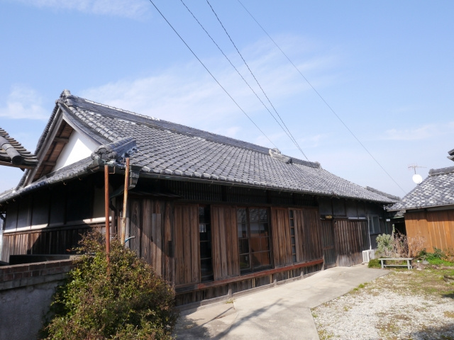  空き家・築古の家、放置すると危険！管理の負担と売却のポイン...の画像