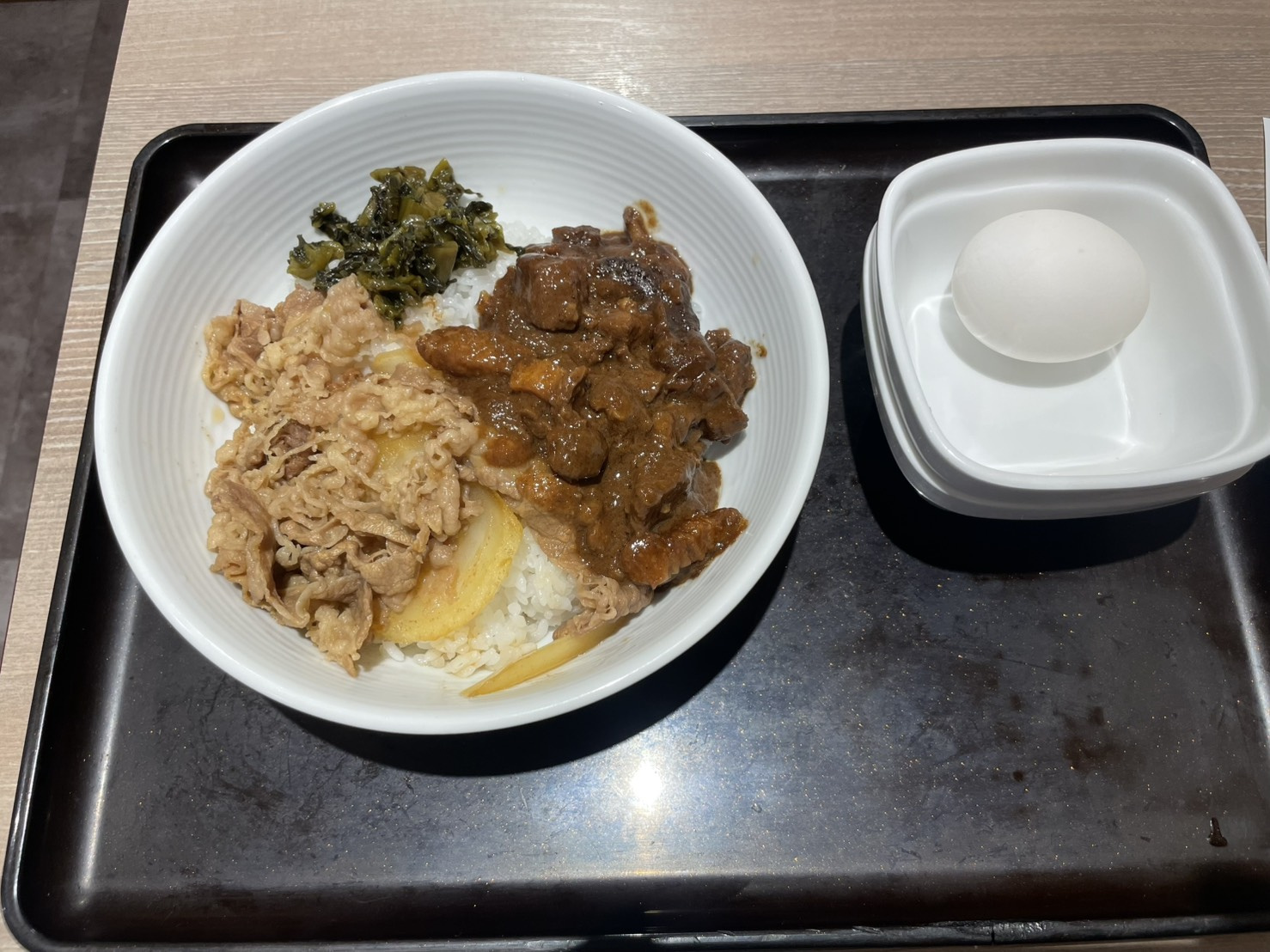 六甲道で「牛魯肉飯」を今更ながら初体験！吉野家の新星メニュー...の画像