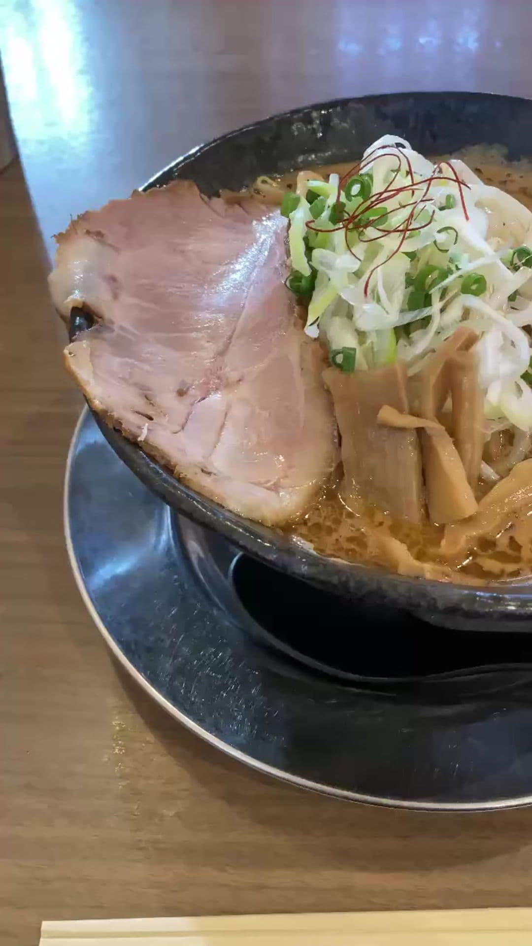 「濃厚×もっちり」の黄金バランス！『赤シャモジ桜木店』の味噌...の画像