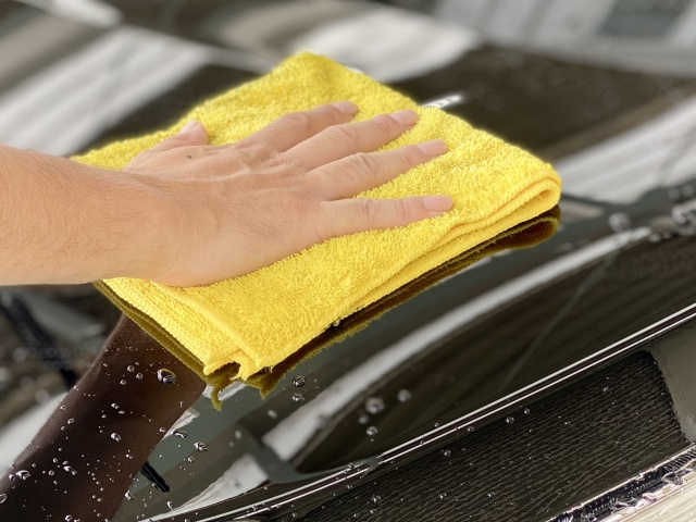 アパートの駐車場で洗車しても大丈夫？駐車場の注意点や代替手段...の画像