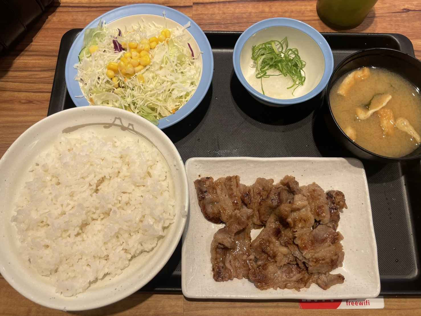 【六甲道ランチ】“牛焼肉定食 × ごはん特盛”で午後の元気を...の画像