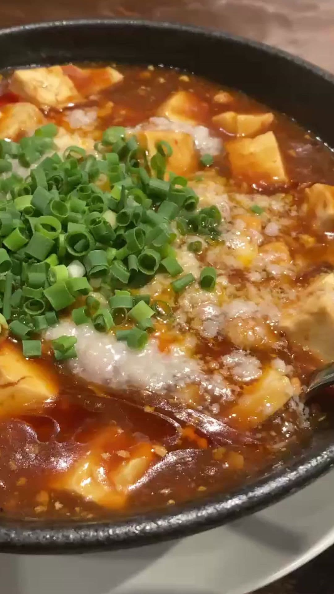 とろける背脂麻婆×チーズの禁断コラボ！ 新潟の寒い季節に、た...の画像