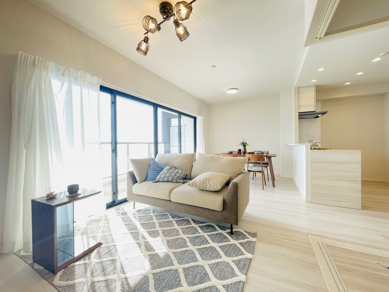 2018年築！JR千鳥駅まで徒歩15分のフルリノベ3LDK【...の画像