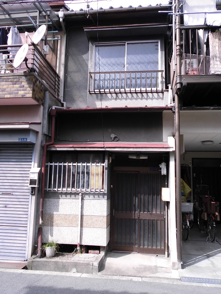 大阪市旭区で間口が狭い長屋の建て替えは可能？補助制度や申請時...の画像