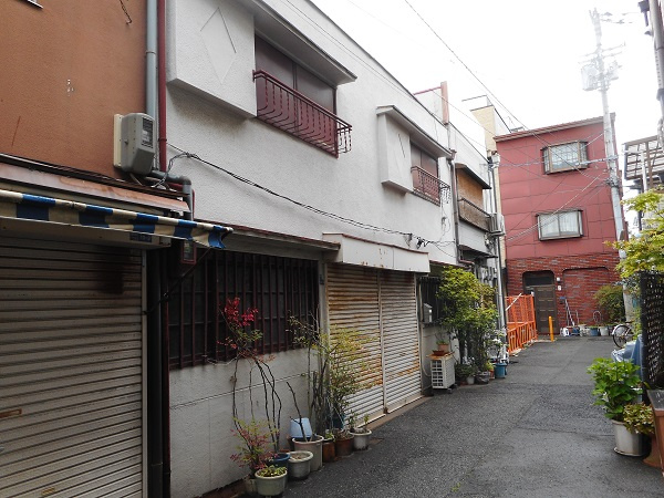 生野区で長屋売却を検討中の方必見！仲介と買取の違いや選び方を...の画像