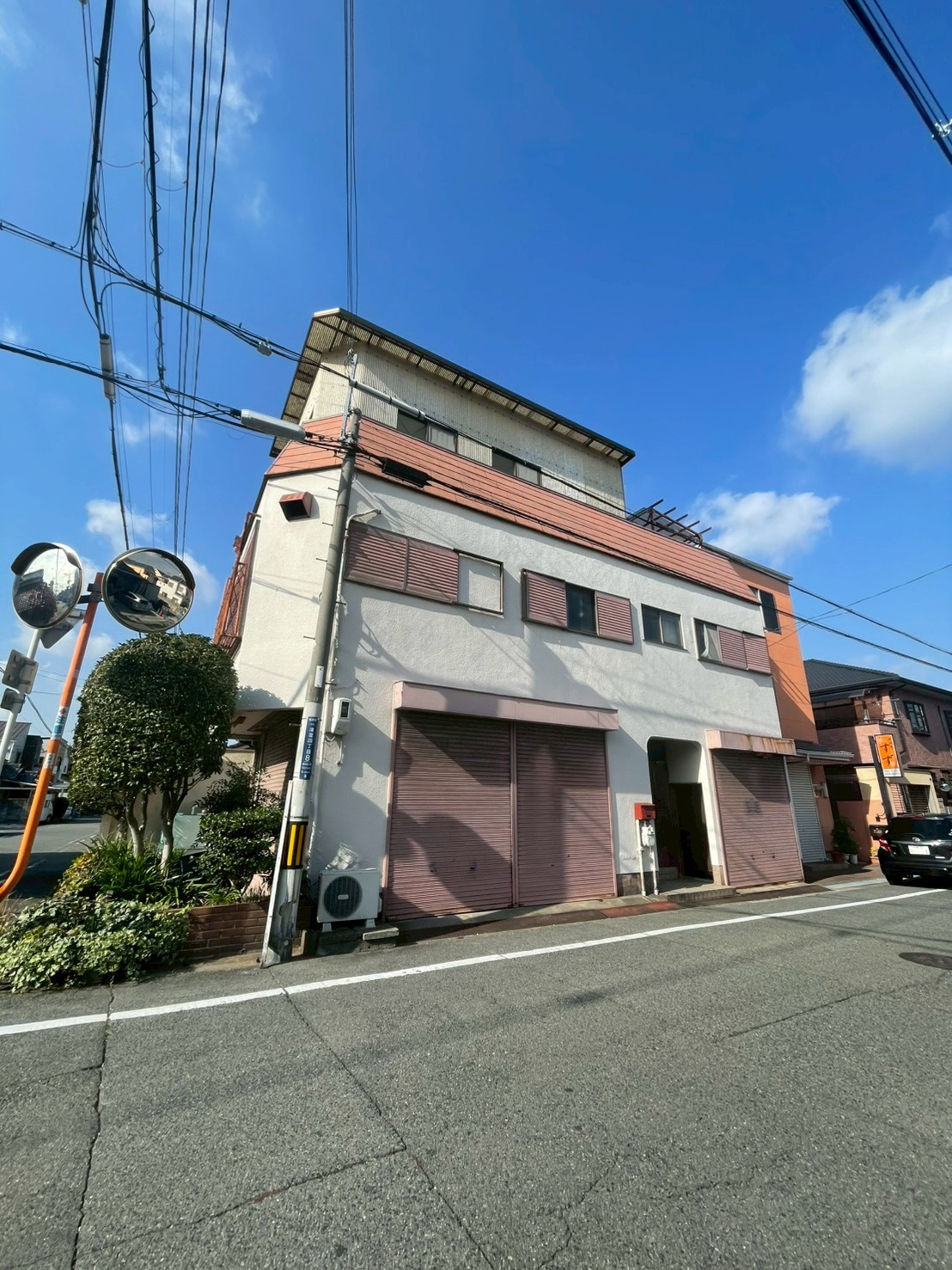 松原市一津屋４丁目　中古戸建（店舗利用可・屋上テラス付き）の画像